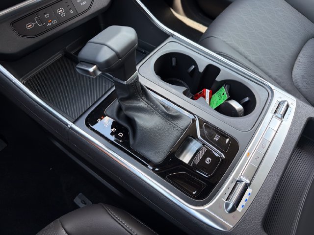 New 2027 Kia Carnival SX w/ Dark Edition Package FWD image 15