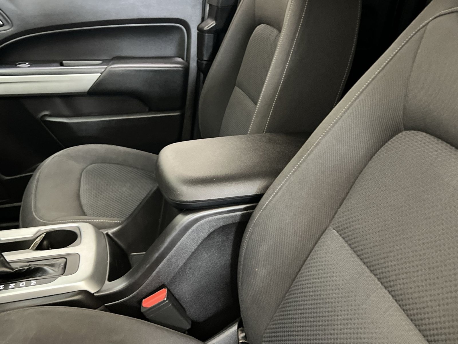 Used 2016 Chevrolet Colorado LT w/ LT Convenience Package RWD image 22