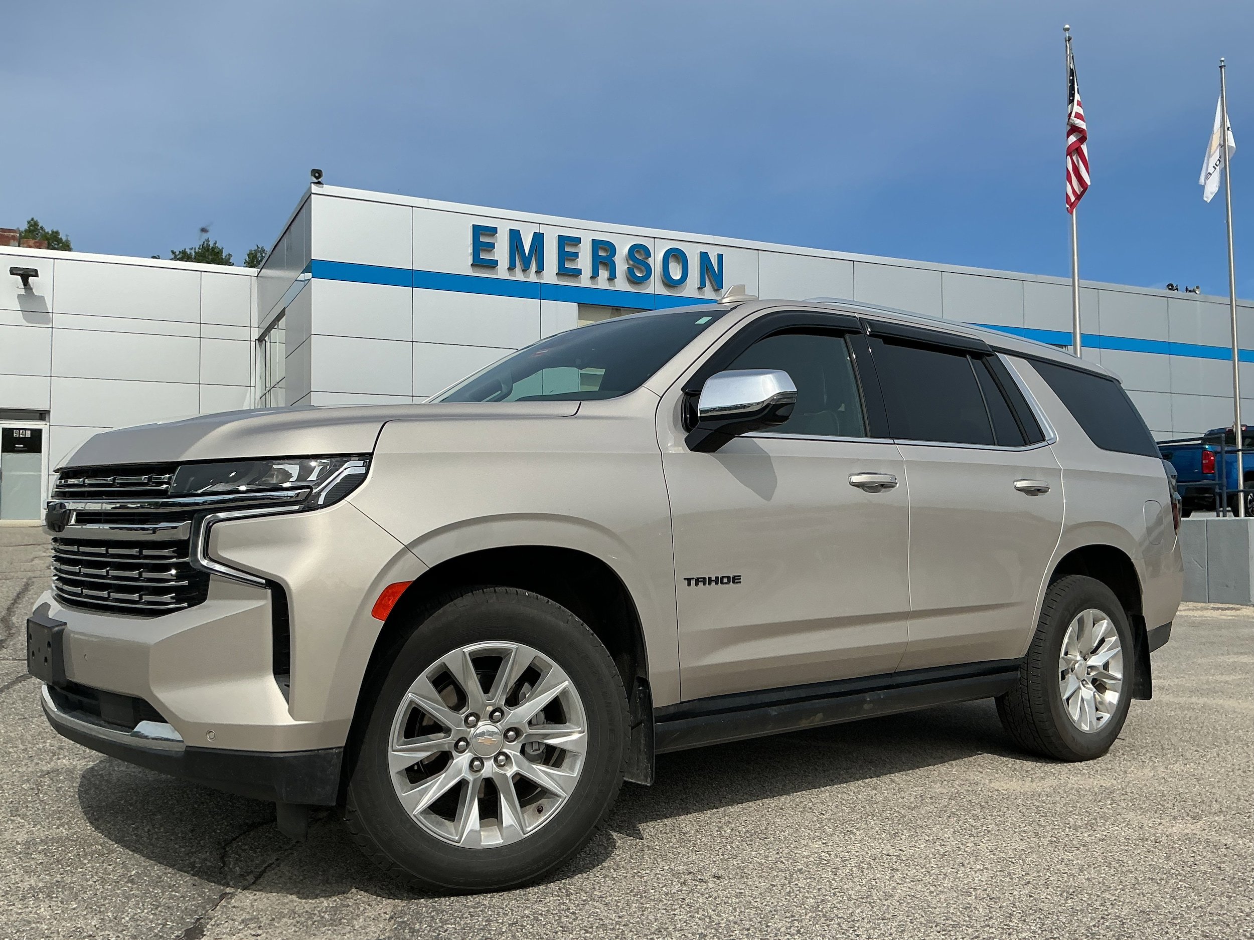 Used 2024 Chevrolet Tahoe Premier AWD/4WD image 1