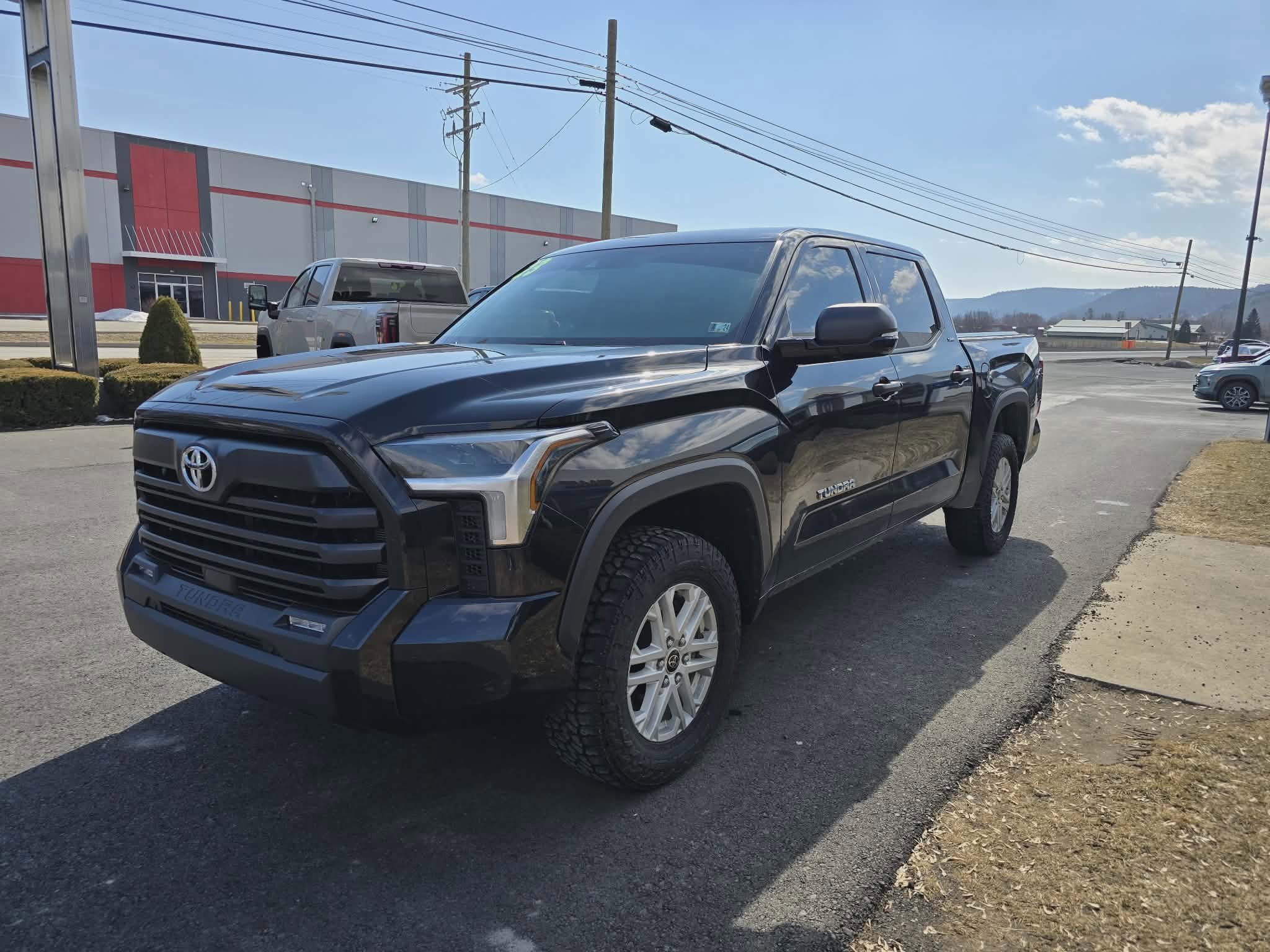 Used 2023 Toyota Tundra SR5 w/ SR5 Convenience Package image 8
