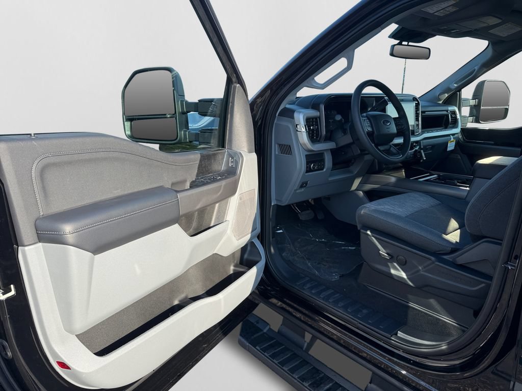 New 2027 Ford F250 XLT w/ XLT Premium Package AWD/4WD image 13