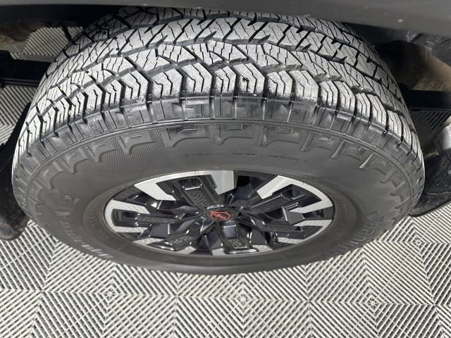 Used 2022 Nissan Frontier PRO-4X w/ Technology Package image 11