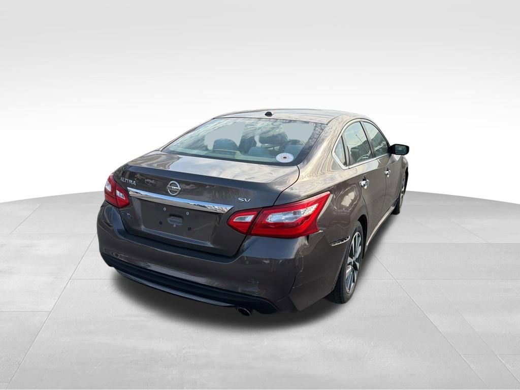 Used 2017 Nissan Altima 2.5 SV image 9