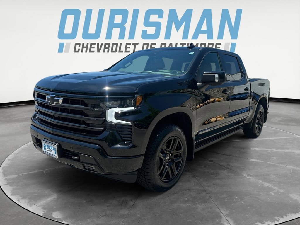Used 2024 Chevrolet Silverado 1500 High Country w/ Technology Package AWD/4WD image 2