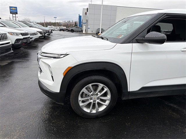 Used 2025 Chevrolet TrailBlazer LS w/ LS Convenience Package image 8