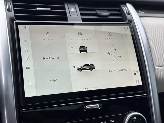 Used 2023 Land Rover Discovery Metropolitan Edition image 13