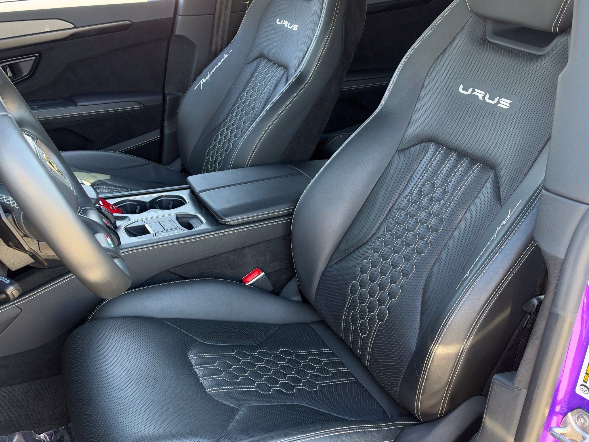 Used 2023 Lamborghini Urus Performante AWD/4WD image 23