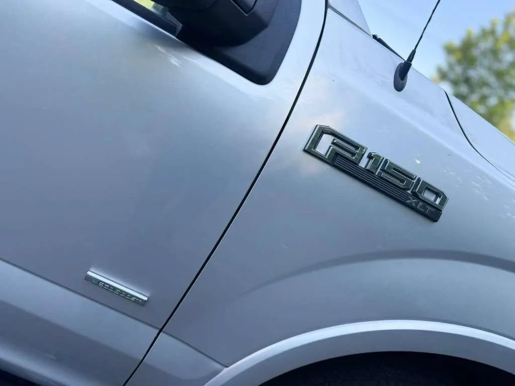 Used 2017 Ford F150 XLT w/ Equipment Group 302A Luxury AWD/4WD image 23