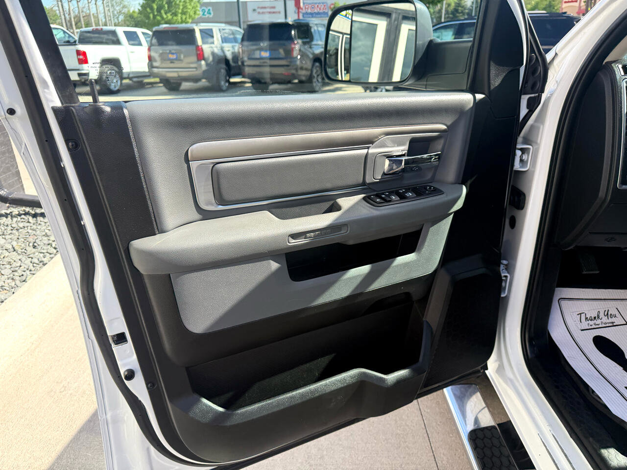 Used 2019 RAM 1500 Classic SLT image 12