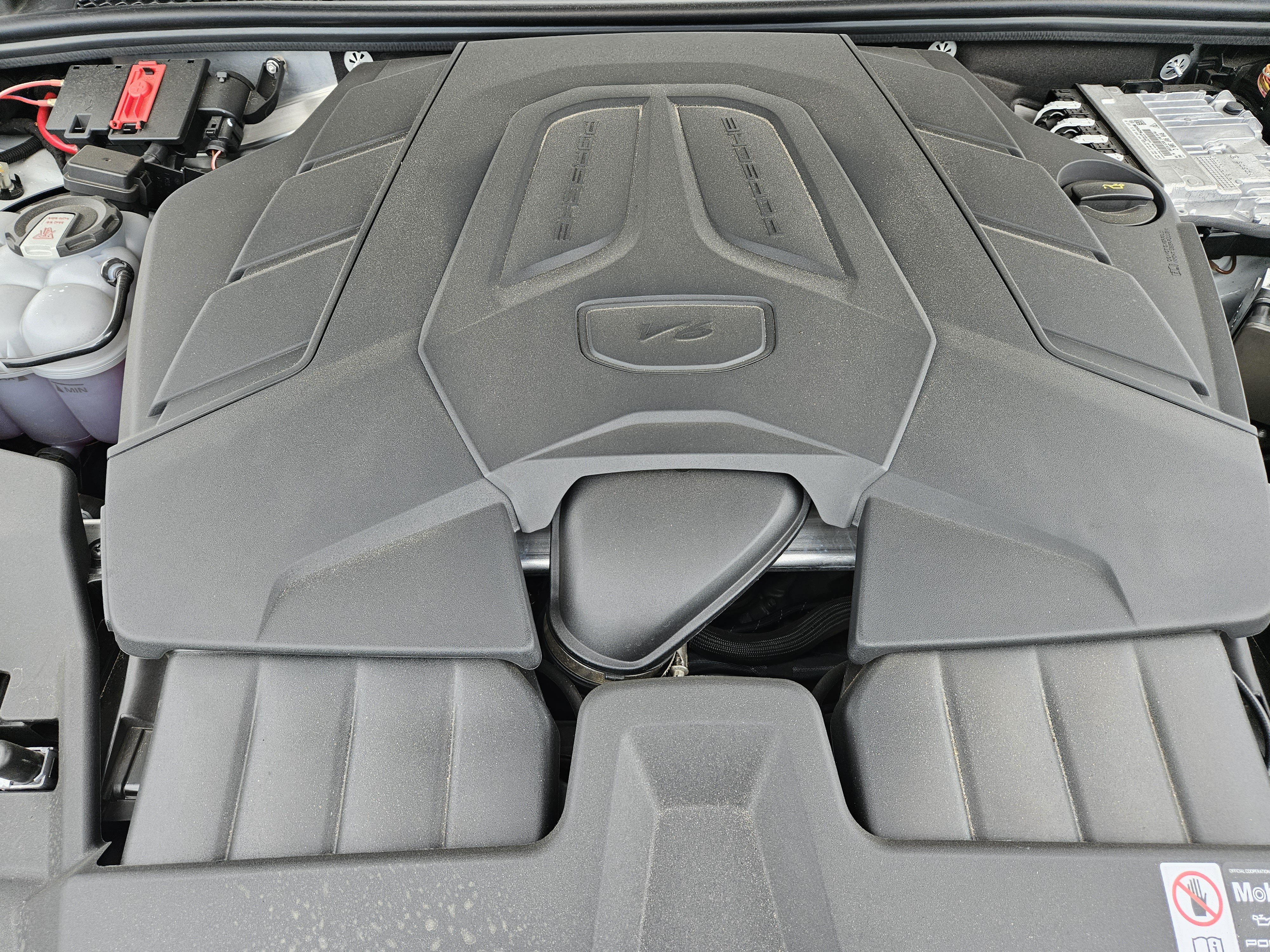 Certified 2026 Porsche Cayenne AWD/4WD image 30