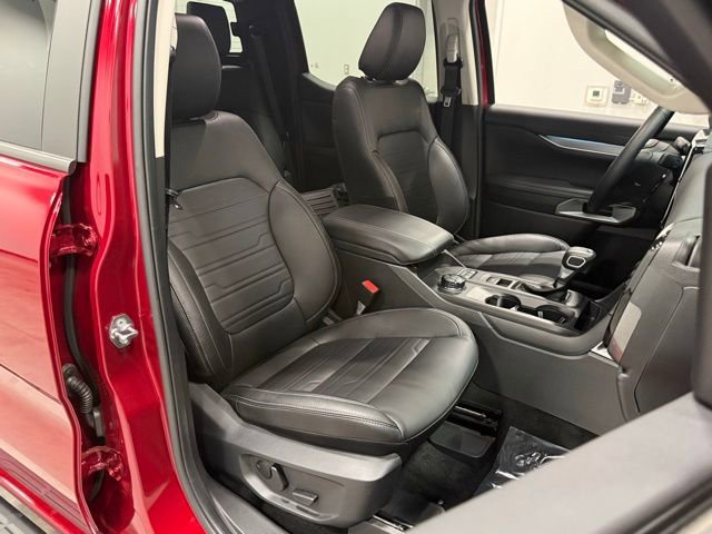 Used 2025 Ford Ranger Lariat w/ FX4 Off-Road Package AWD/4WD image 35