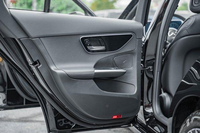 New 2025 Mercedes-Benz C 300 4MATIC Sedan image 31