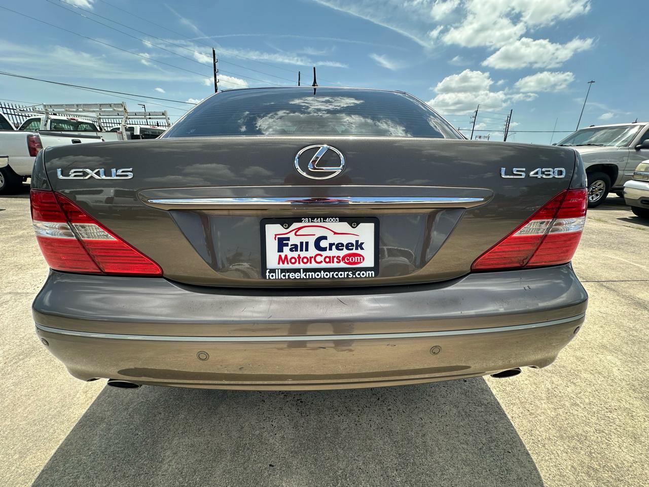 Used 2004 Lexus LS 430 w/ Premium Pkg RWD image 4