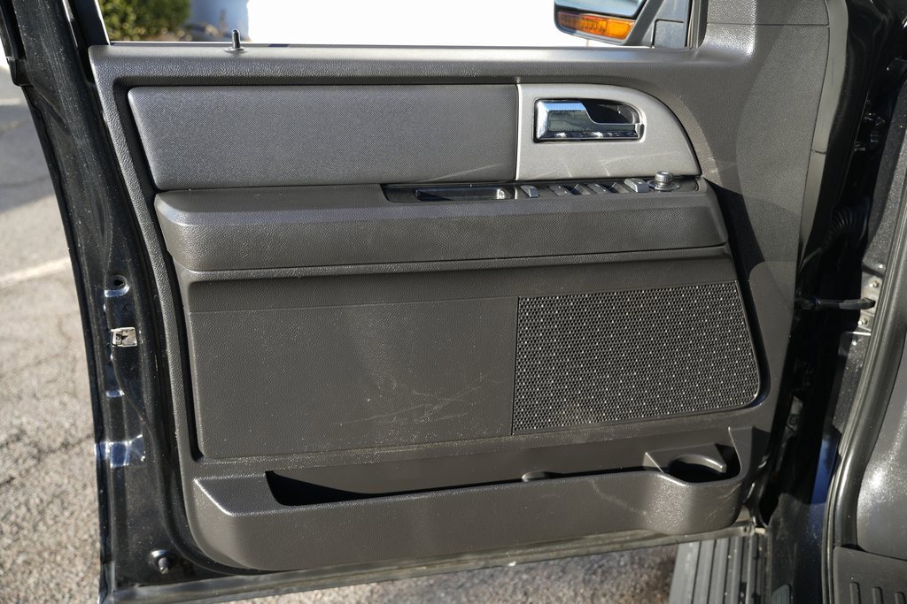 Used 2013 Ford Expedition EL Limited image 25