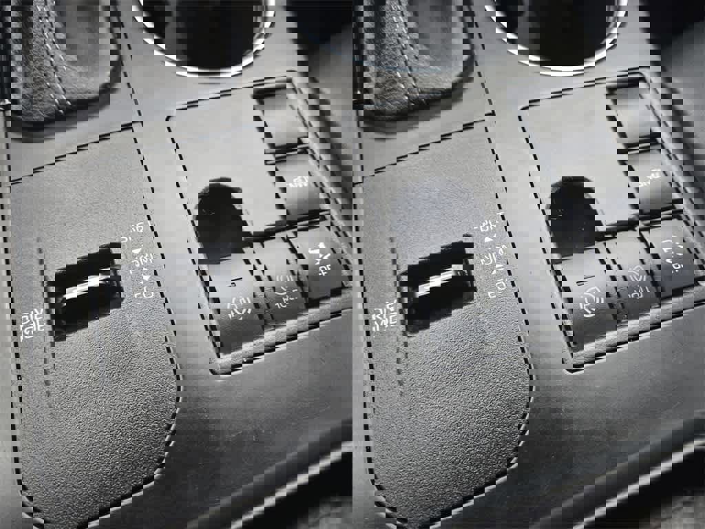 Used 2023 Toyota Highlander XLE image 17