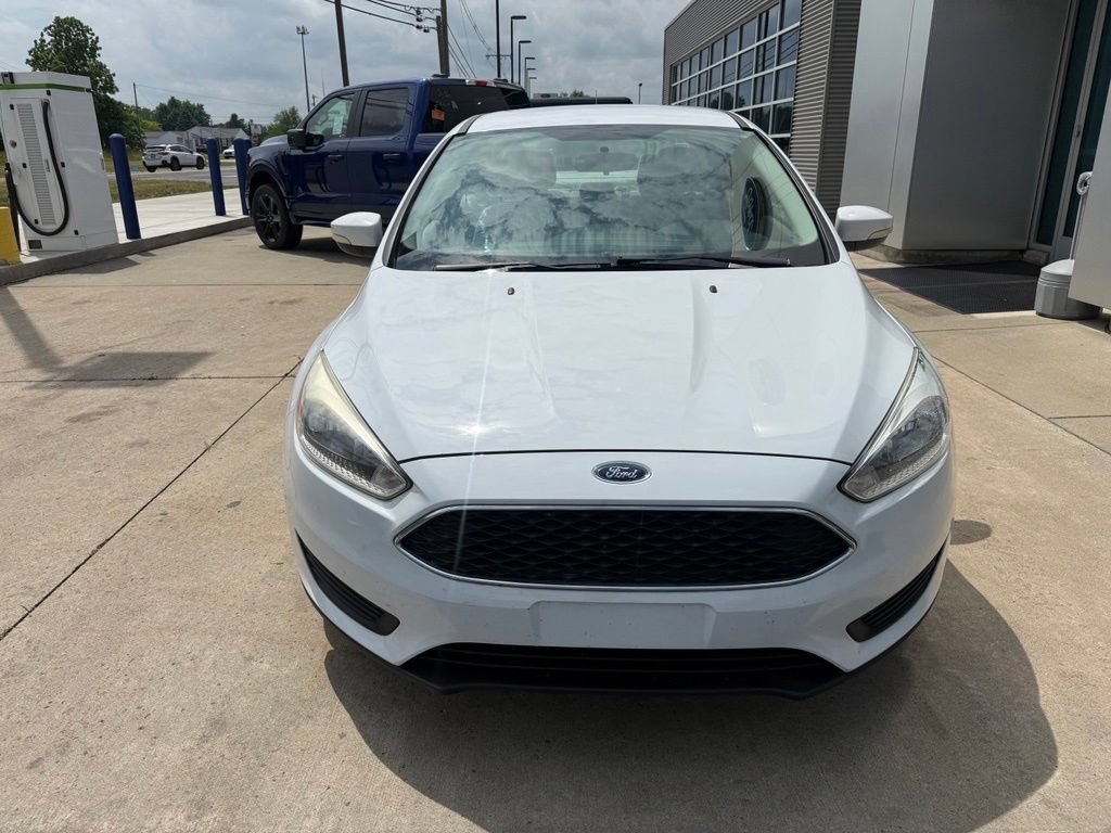 Used 2017 Ford Focus SE FWD image 4