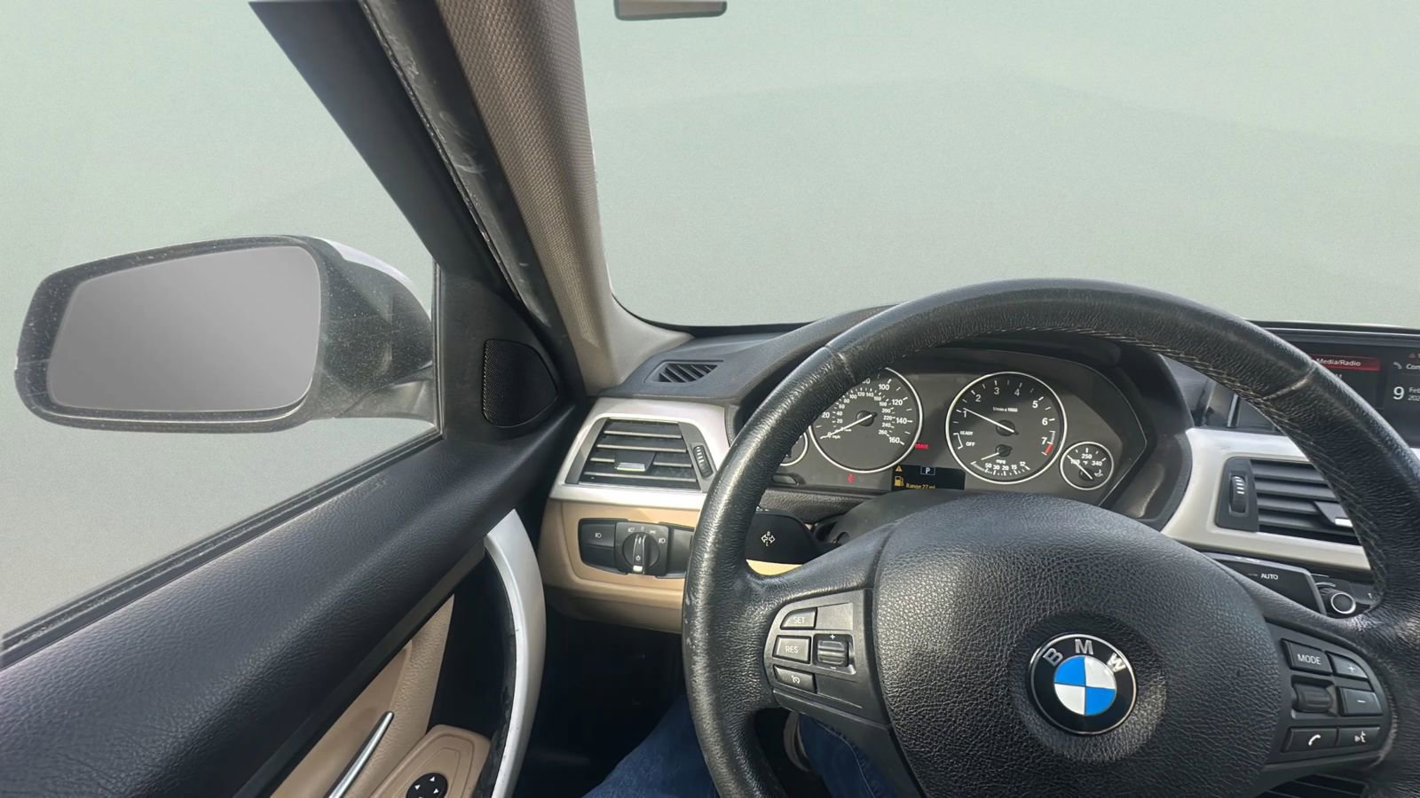 Used 2018 BMW 320i Sedan image 22