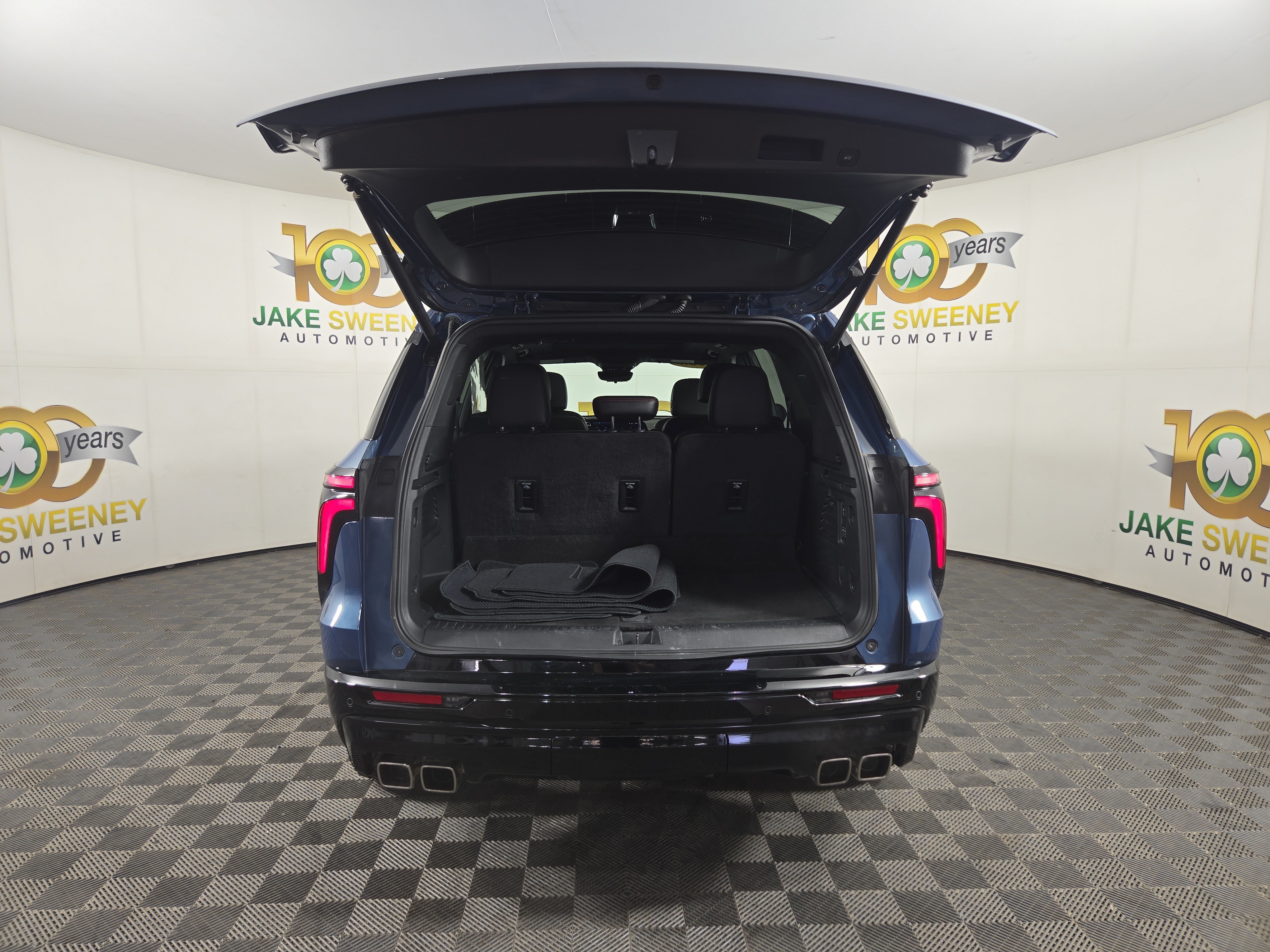 Certified 2025 Chevrolet Traverse RS AWD/4WD image 36