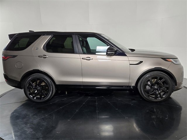 Used 2021 Land Rover Discovery S R-Dynamic image 7