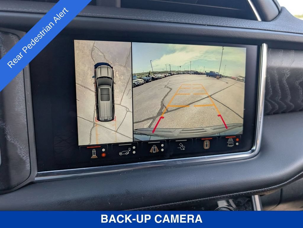 Used 2024 GMC Yukon Denali w/ Advanced Technology Package AWD/4WD image 40