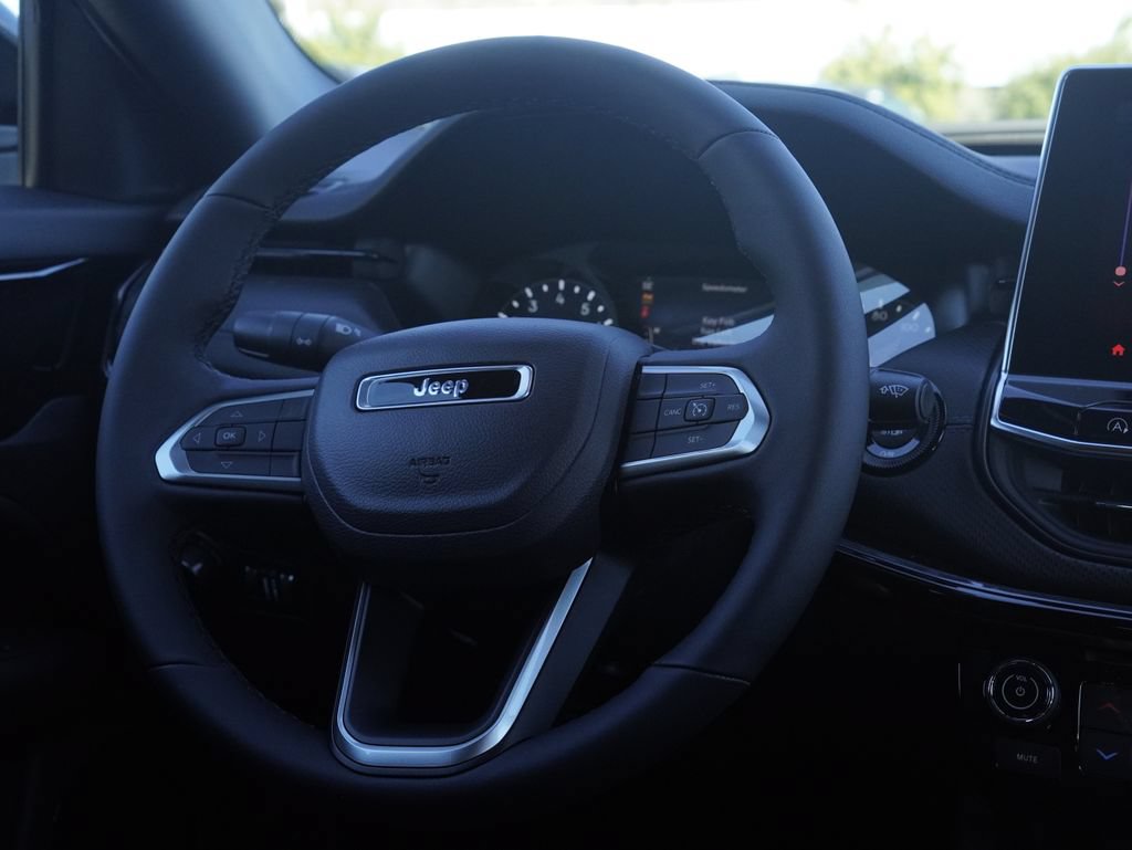 New 2026 Jeep Compass Latitude AWD/4WD image 30