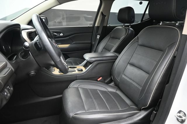 Used 2019 GMC Acadia Denali w/ Technology Package FWD image 15