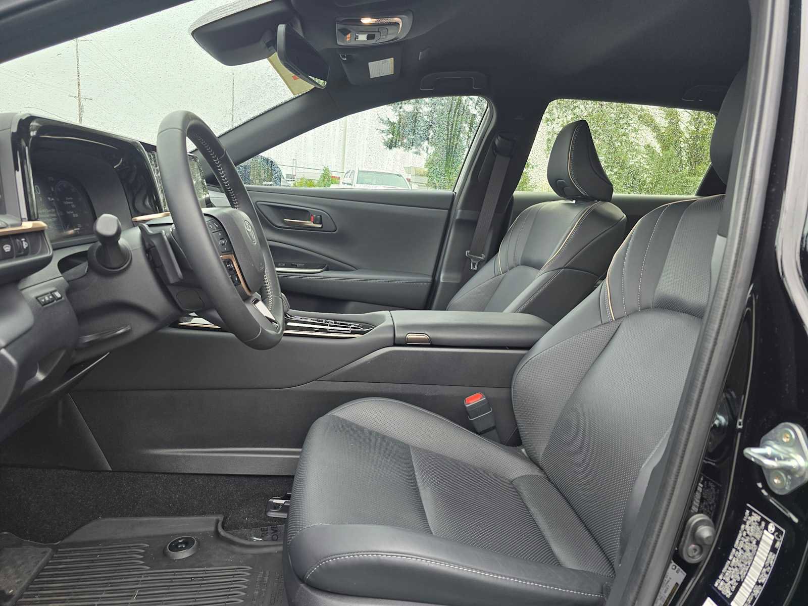 Used 2025 Toyota Crown Signia XLE image 20