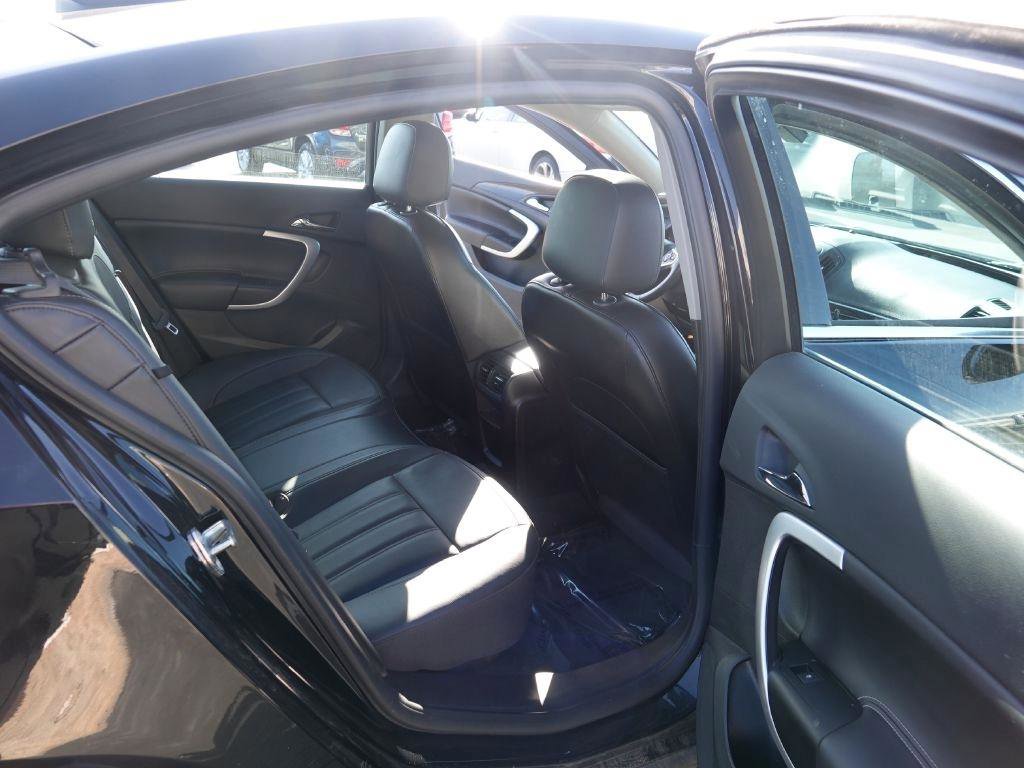 Used 2017 Buick Regal Sport Touring image 31
