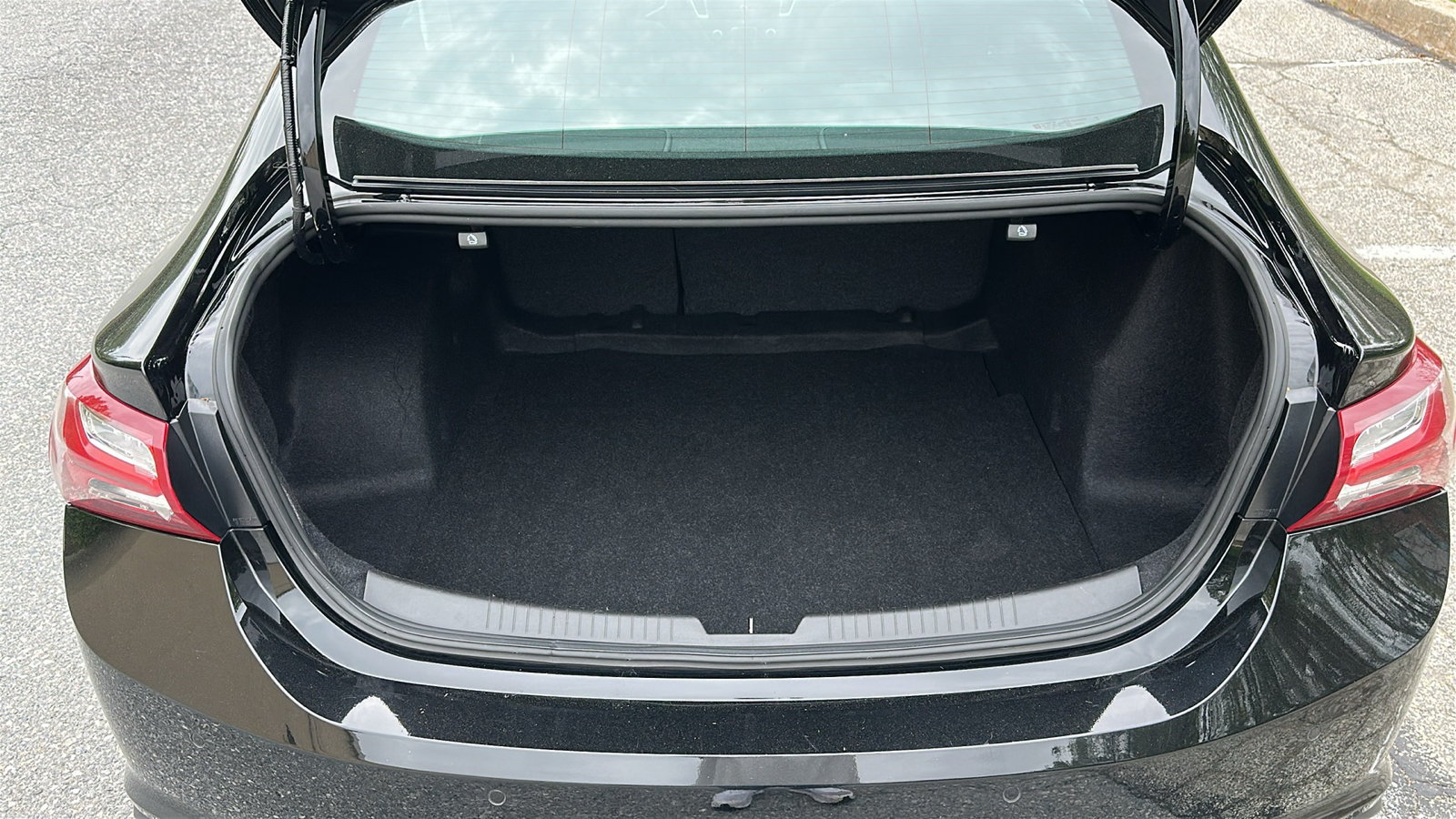 Used 2024 Chevrolet Malibu LT FWD image 7