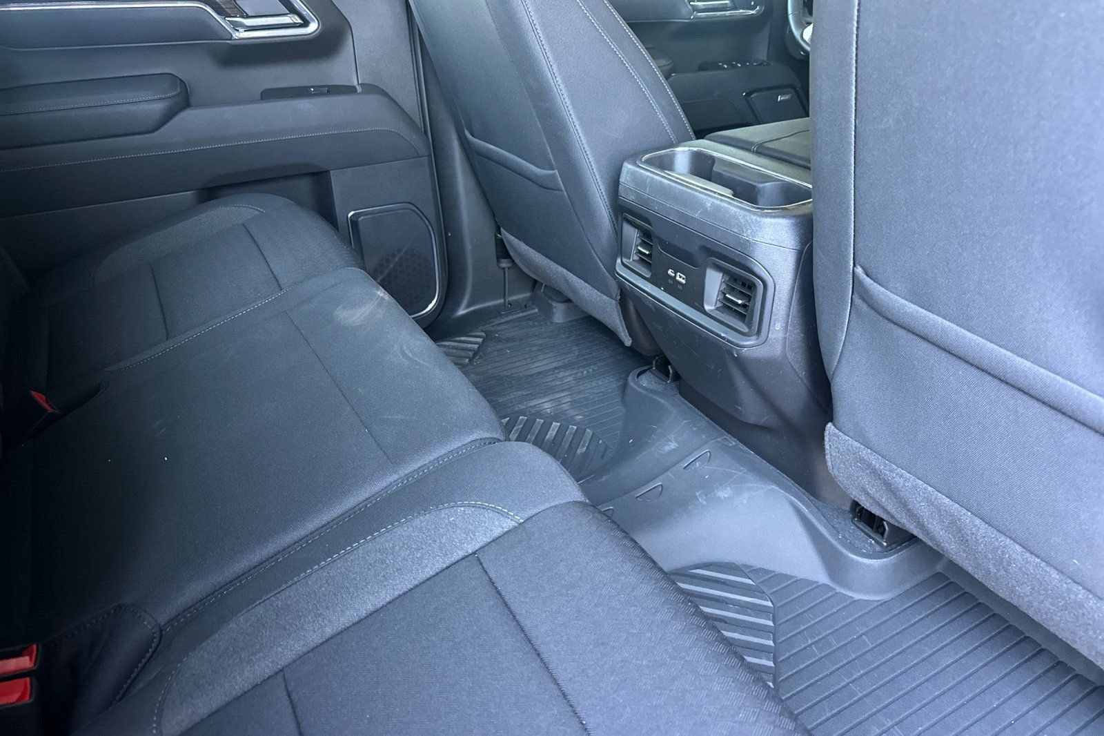 Used 2025 Chevrolet Silverado 1500 LT Trail Boss w/ Convenience Package II AWD/4WD image 18