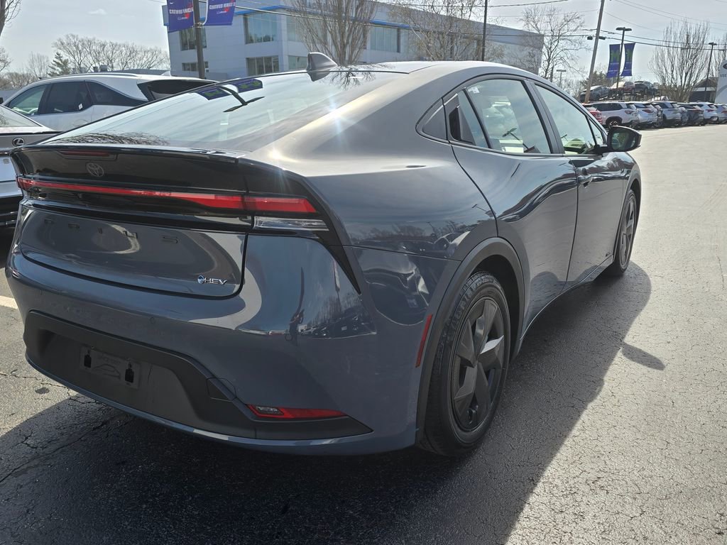Used 2024 Toyota Prius LE AWD/4WD image 7