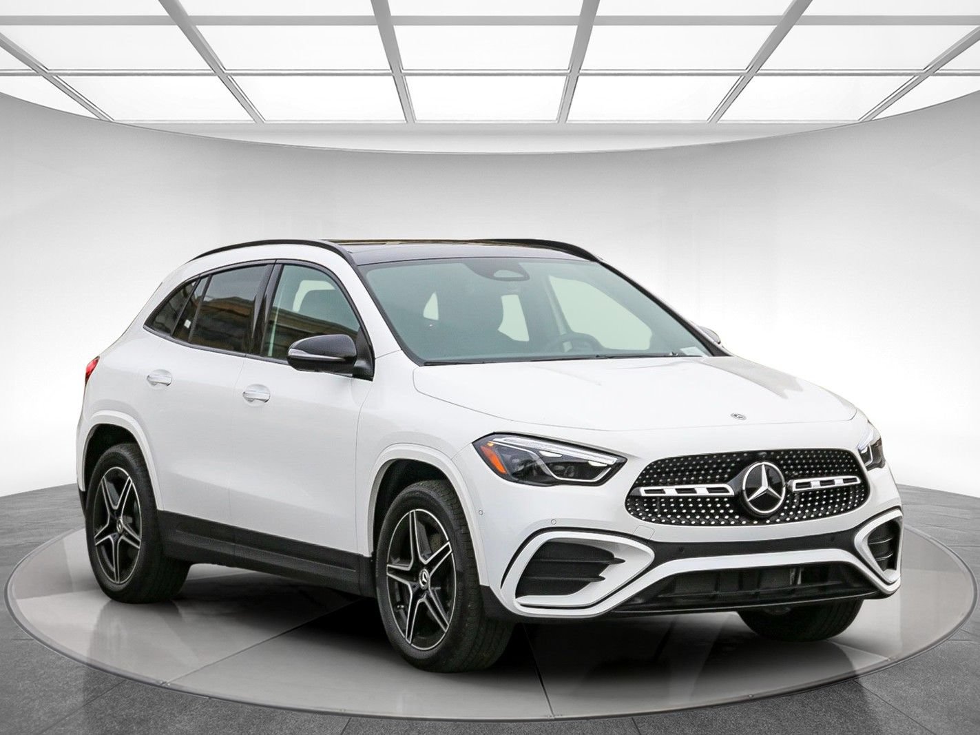 Used 2025 Mercedes-Benz GLA 250 4MATIC image 5
