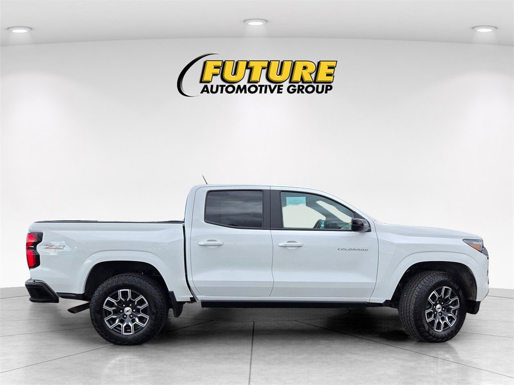 Certified 2024 Chevrolet Colorado Z71 w/ Advanced Trailering Package image 3
