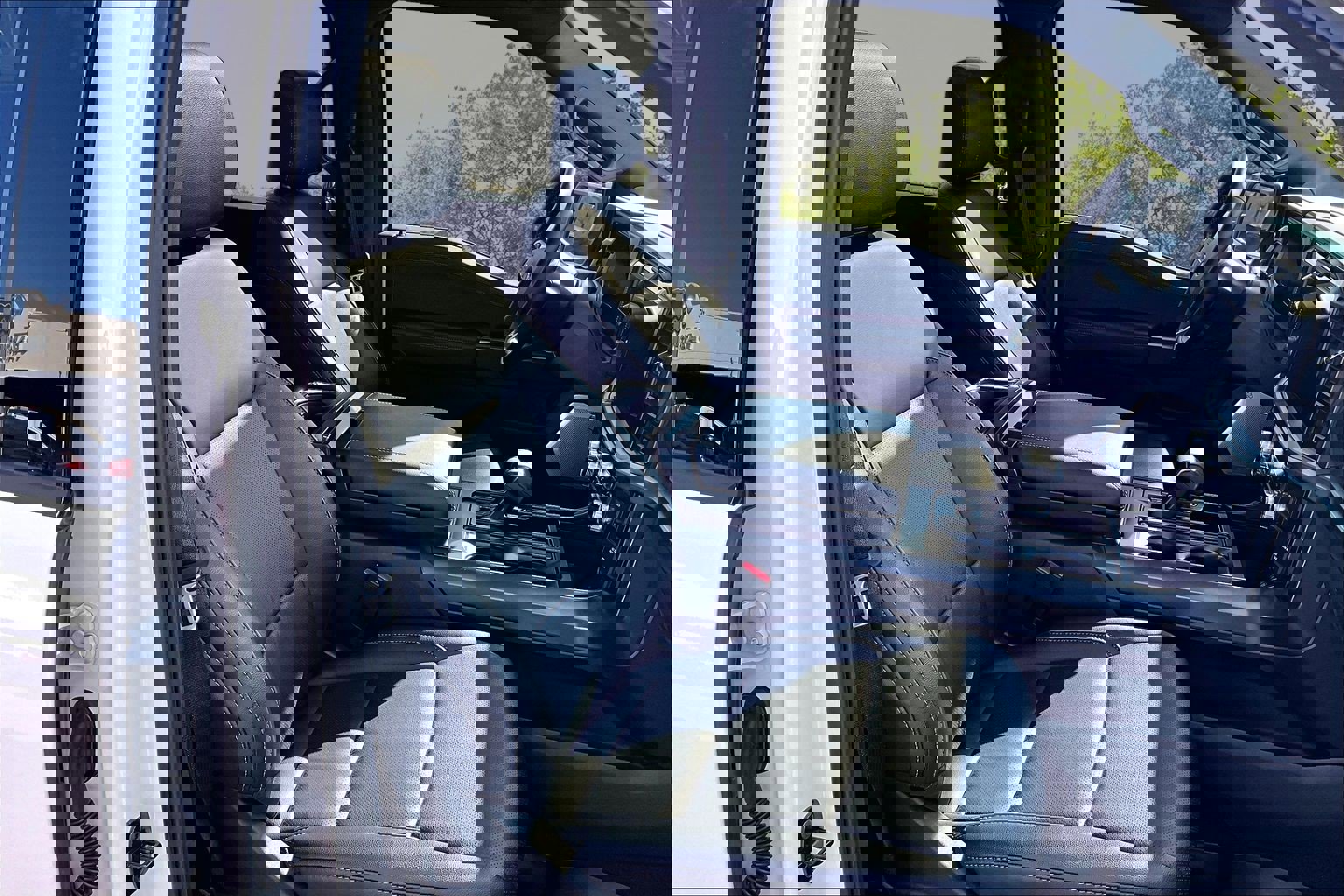 Used 2025 Ford F150 Lariat w/ Equipment Group 502A High image 7