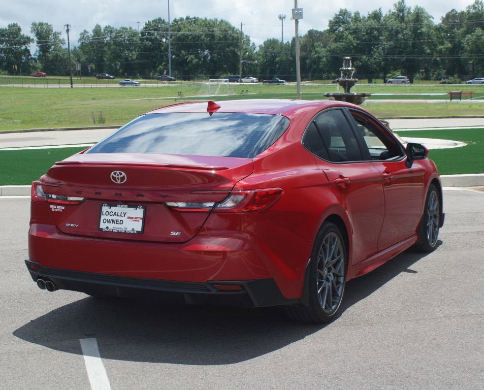 Used 2025 Toyota Camry SE FWD image 19