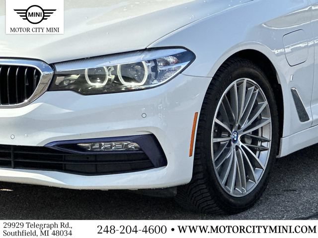 Used 2018 BMW 530e xDrive w/ Premium Package 2 AWD/4WD image 10