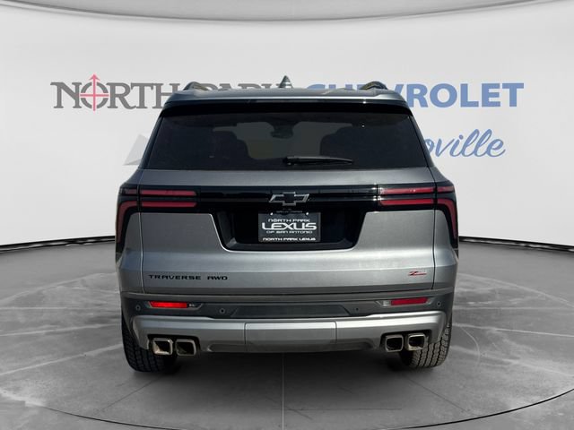 Used 2025 Chevrolet Traverse Z71 w/ Enhanced Driving Package AWD/4WD image 4
