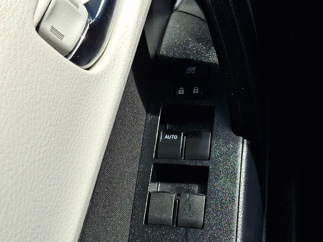 Used 2019 Toyota Corolla LE image 22