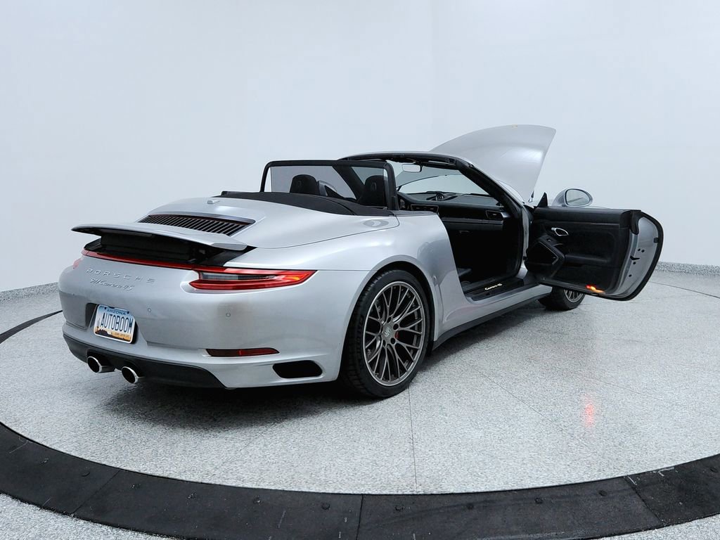 Used 2017 Porsche 911 Carrera 4S image 11