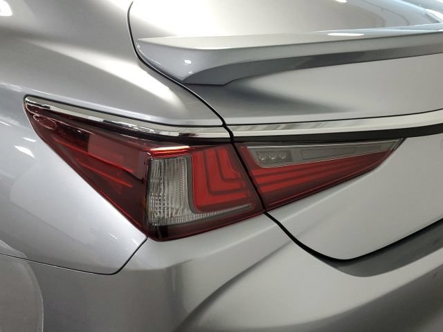 Used 2025 Lexus ES 350 w/ Premium Package FWD image 38