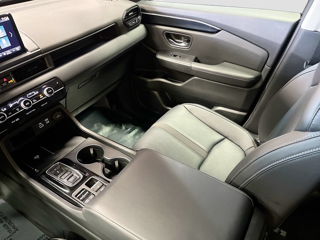 Used 2025 Honda Pilot EX-L image 22