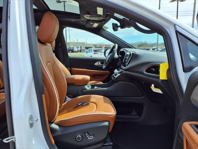New 2026 Chrysler Pacifica Pinnacle FWD image 62