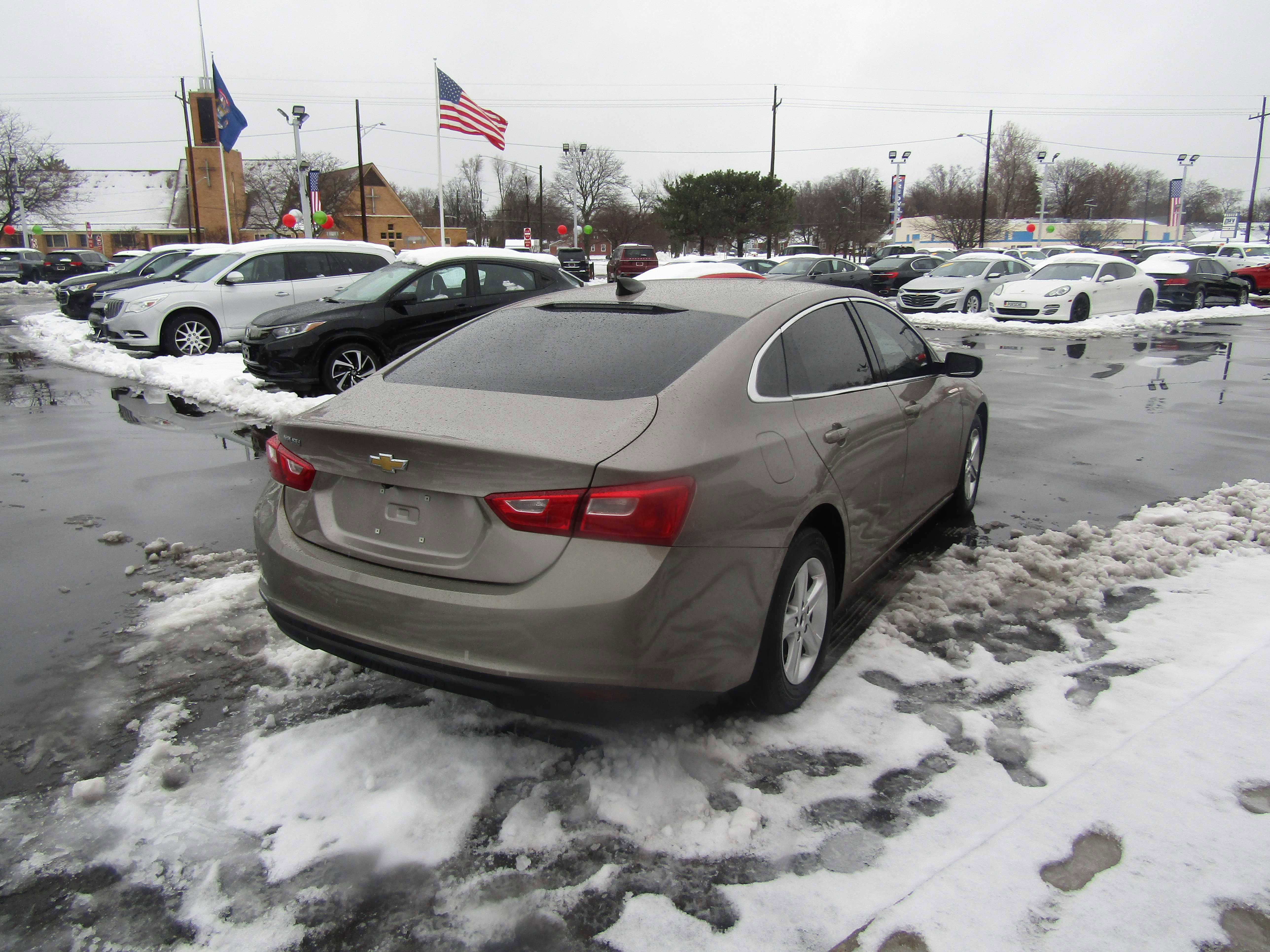 Used 2023 Chevrolet Malibu LS image 4