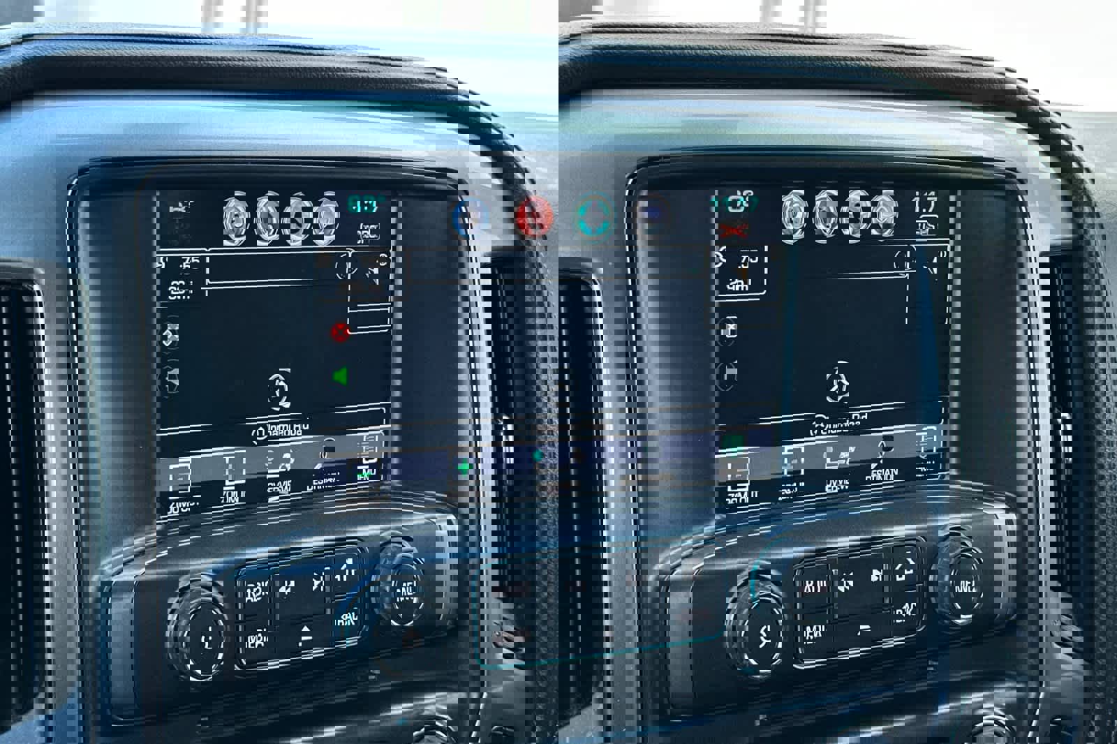 Used 2018 Chevrolet Silverado 1500 LTZ Z71 w/ LTZ Plus Package image 20