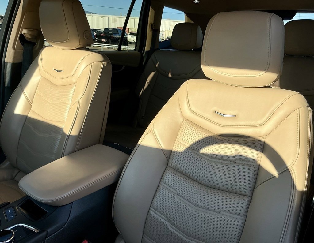 Used 2025 Cadillac XT6 Premium Luxury w/ Platinum Package image 38
