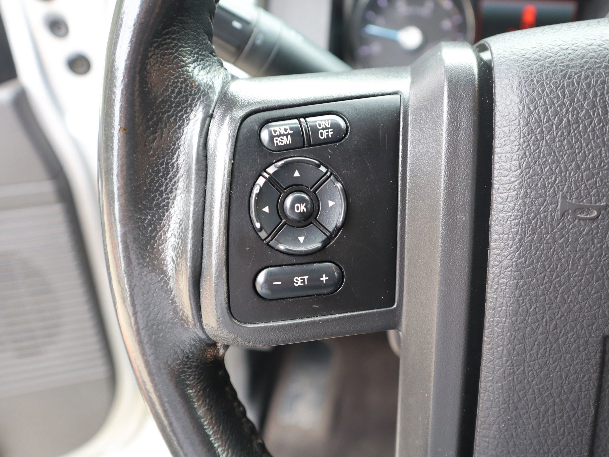 Used 2015 Ford F350 Lariat w/ Lariat Interior Package image 21