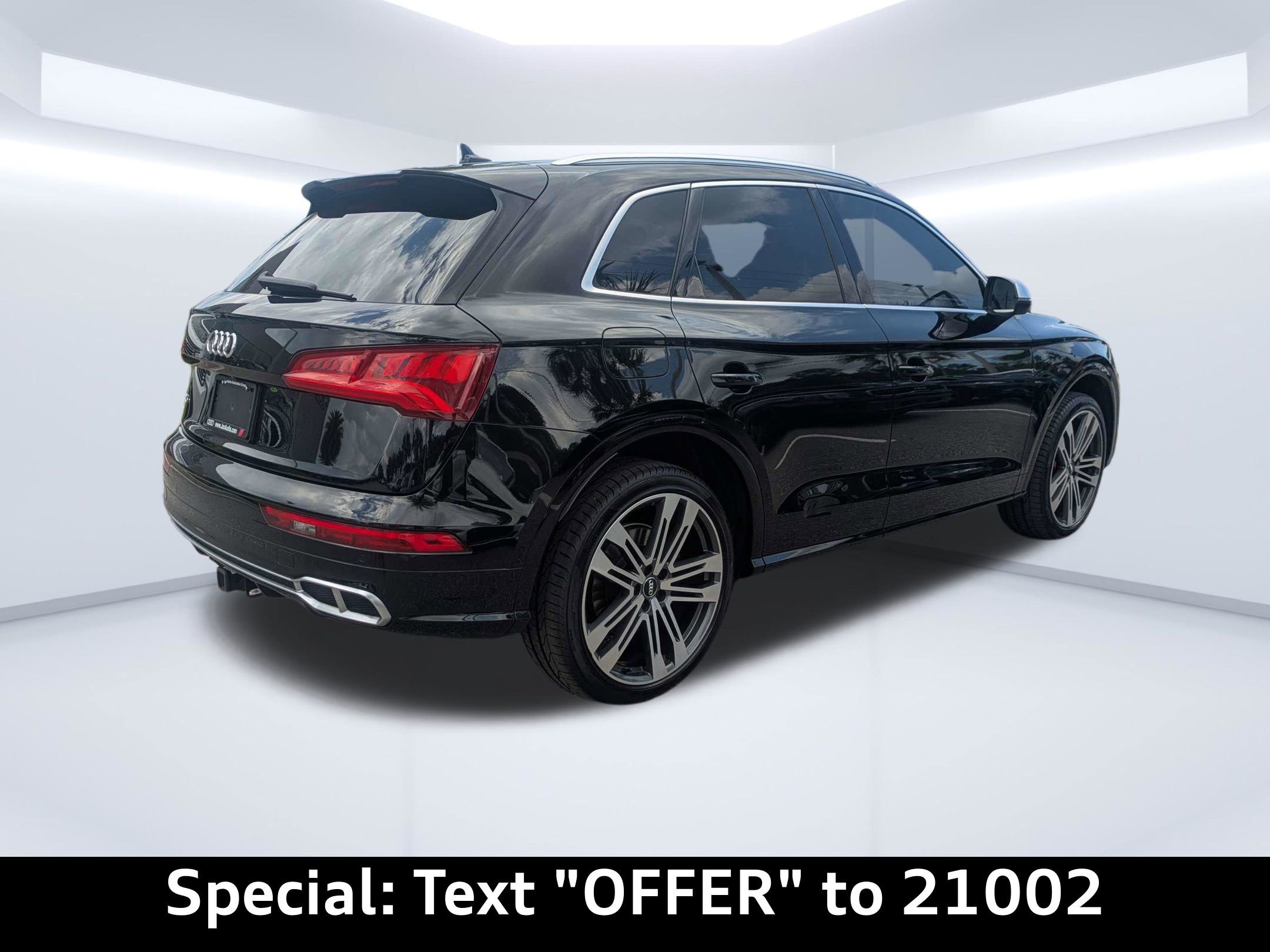 Used 2020 Audi SQ5 Premium Plus w/ Premium Plus Package AWD/4WD image 3