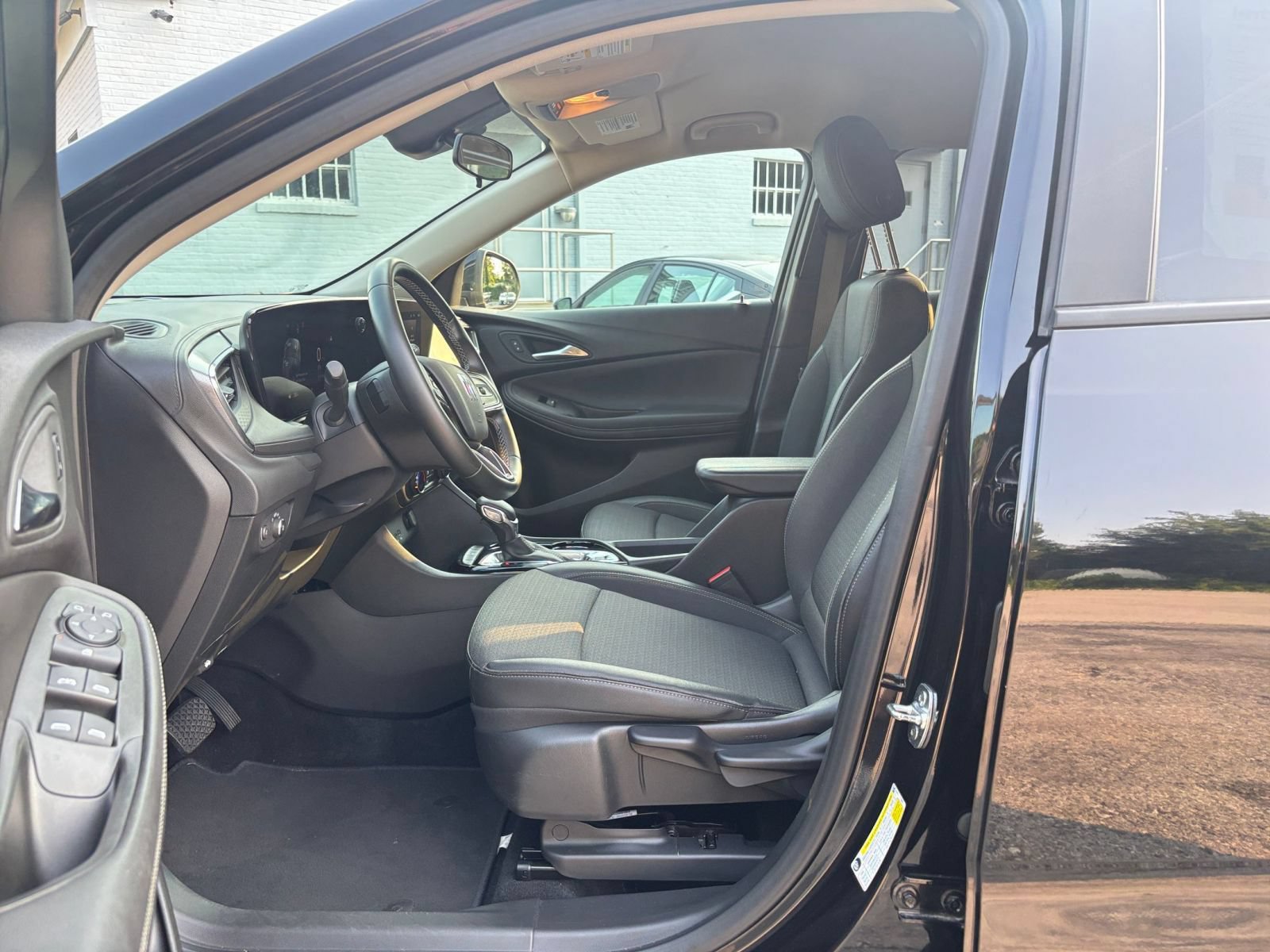 Used 2025 Buick Encore GX Preferred FWD image 26