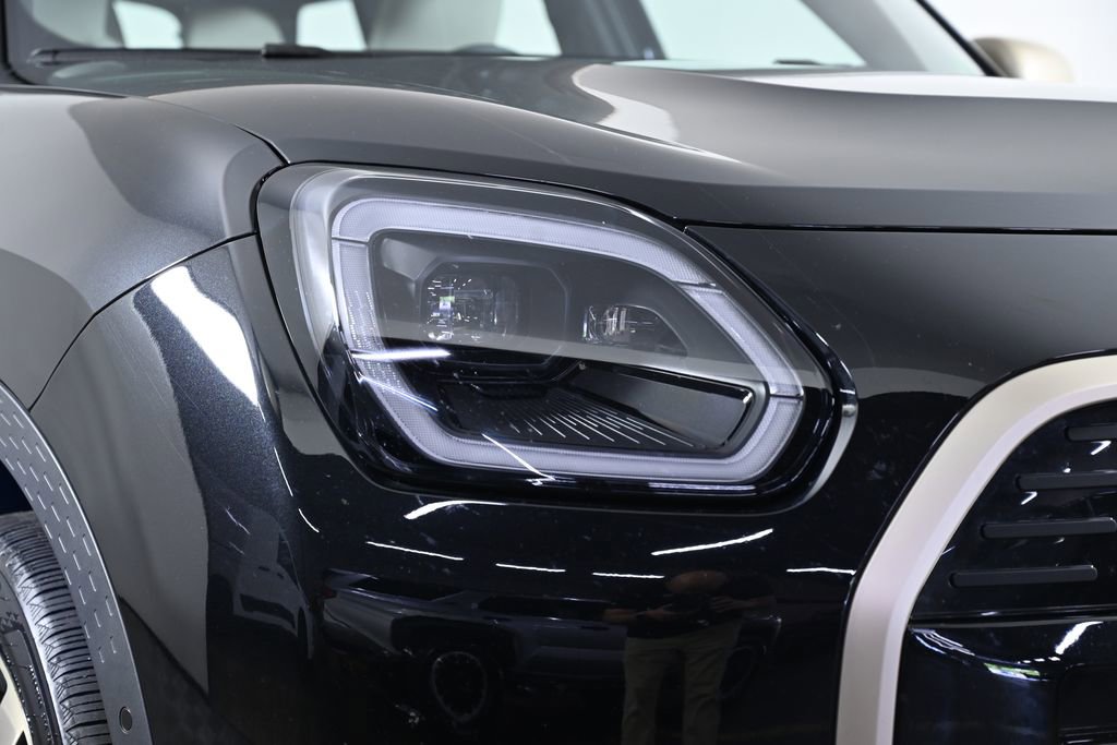 Certified 2025 MINI Cooper Countryman SE AWD/4WD image 13