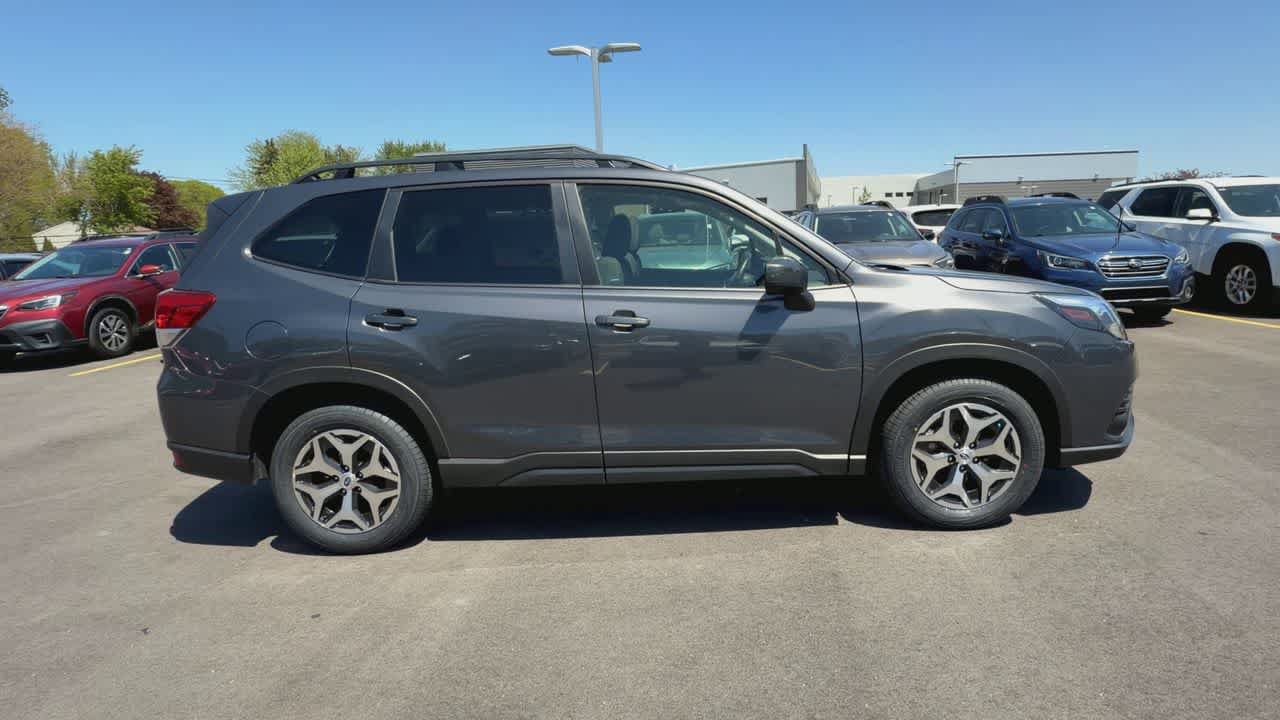Certified 2023 Subaru Forester Premium AWD/4WD image 9